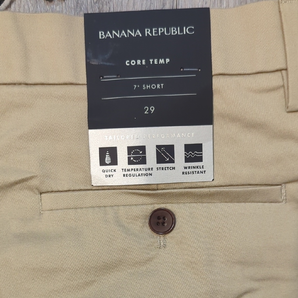 Banana Republic Men's Tan Shorts - Picture 4 of 4